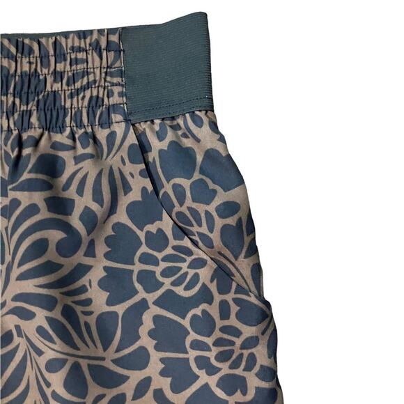 Gap Women's Navy/Tan Elastic Waist Fully Lined Mini Skirt w/ Pockets | Size M - Picture 6 of 11